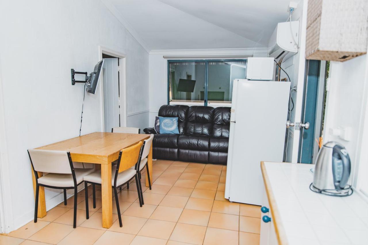Dongara Hotel Motel Екстер'єр фото