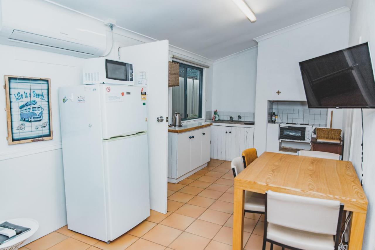 Dongara Hotel Motel Екстер'єр фото