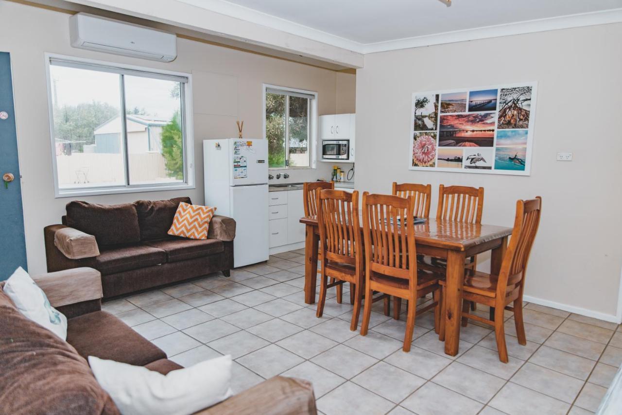 Dongara Hotel Motel Екстер'єр фото