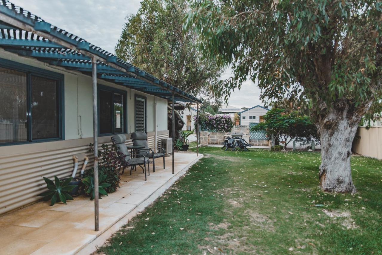 Dongara Hotel Motel Екстер'єр фото