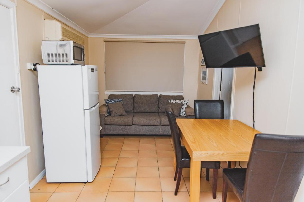 Dongara Hotel Motel Екстер'єр фото