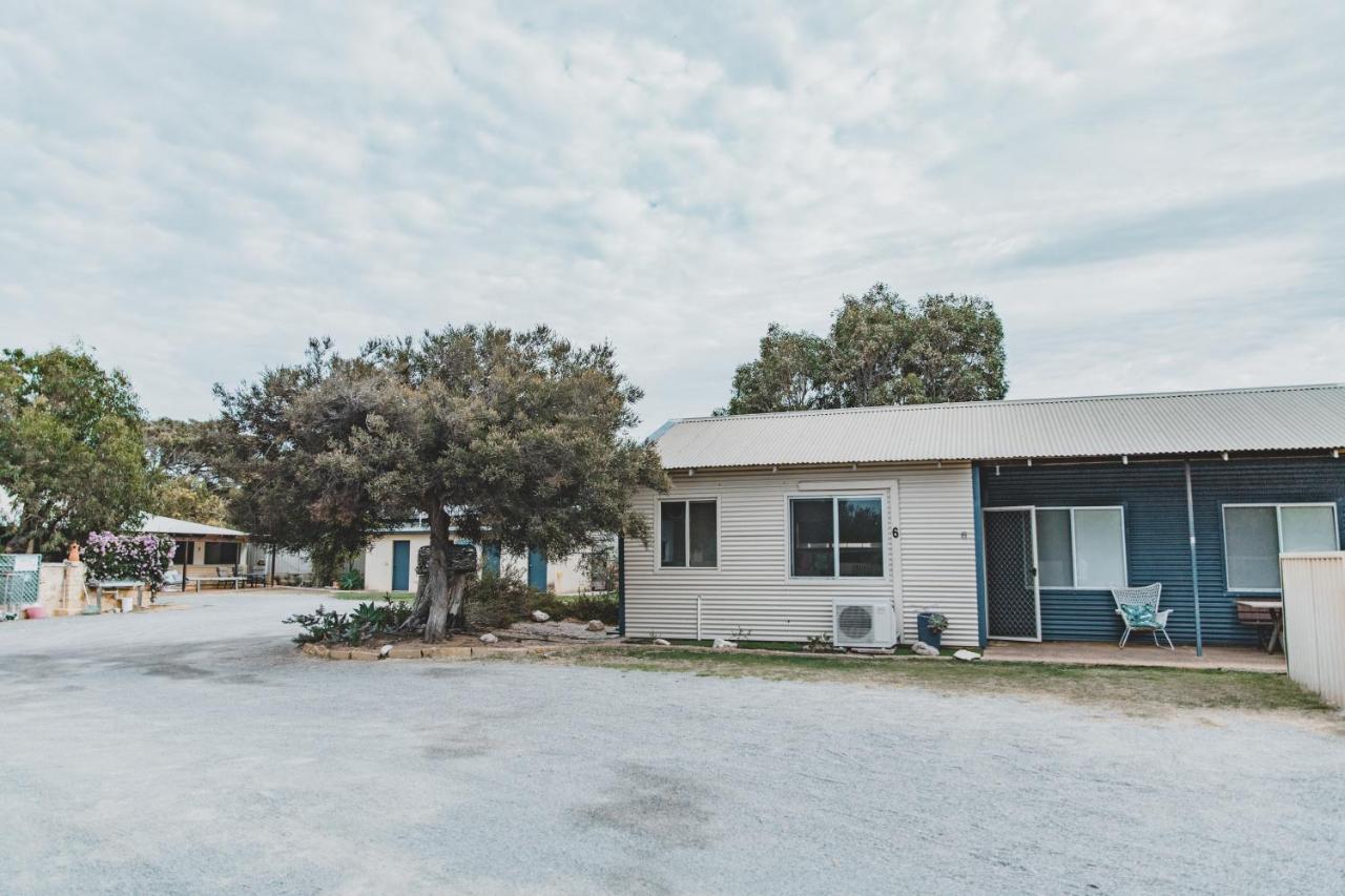 Dongara Hotel Motel Екстер'єр фото