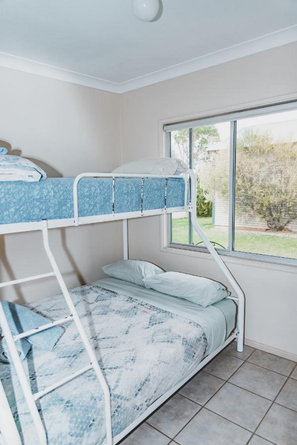 Dongara Hotel Motel Екстер'єр фото