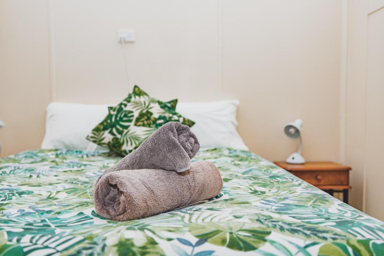 Dongara Hotel Motel Екстер'єр фото