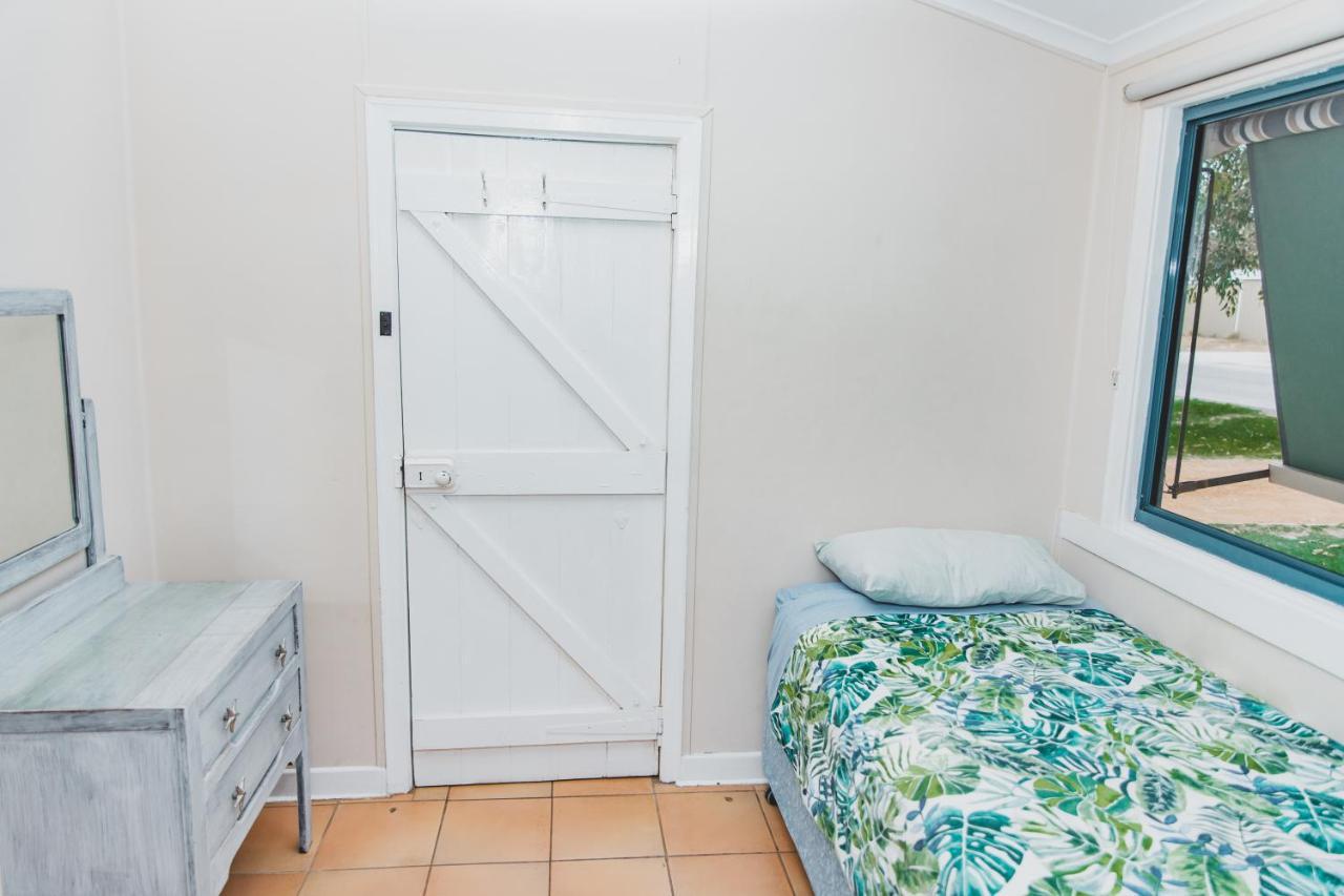 Dongara Hotel Motel Екстер'єр фото