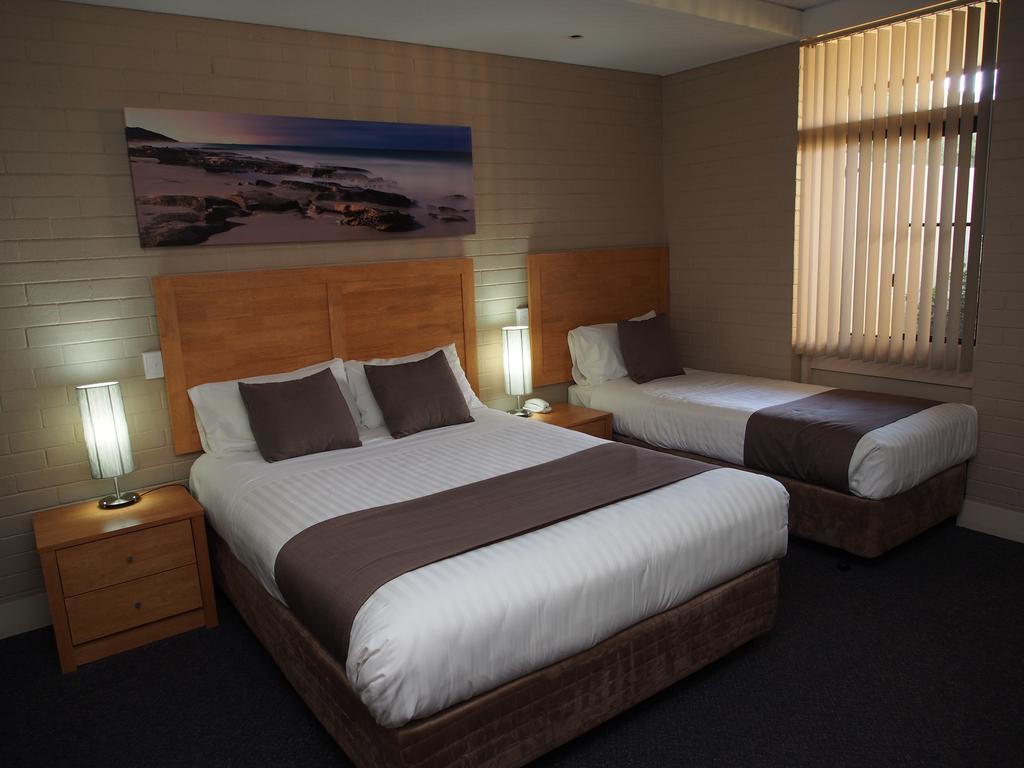 Dongara Hotel Motel Екстер'єр фото
