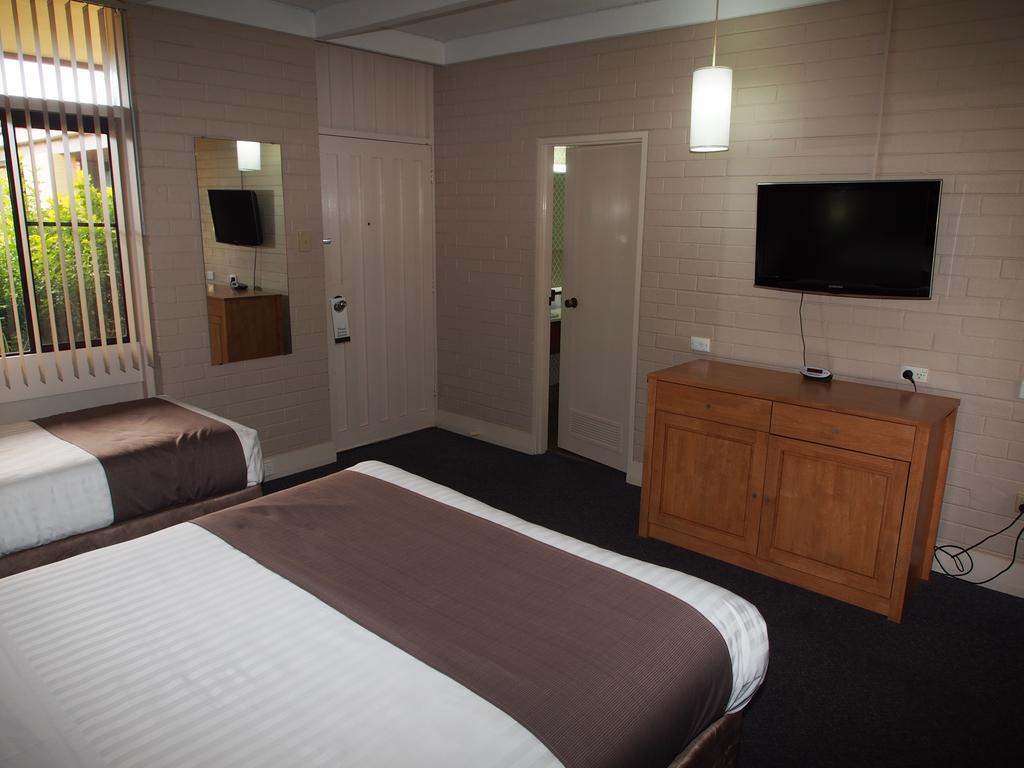 Dongara Hotel Motel Екстер'єр фото