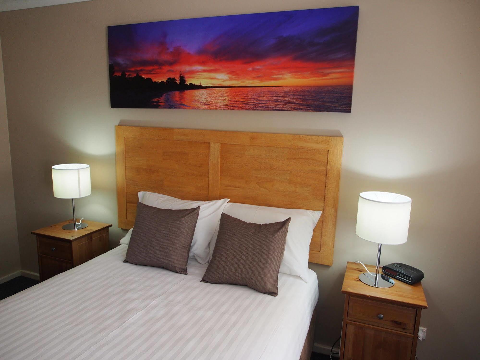Dongara Hotel Motel Екстер'єр фото