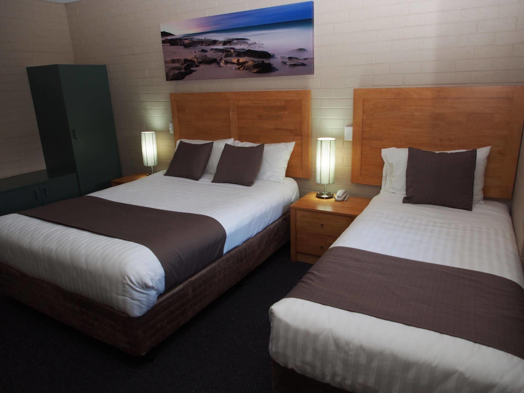 Dongara Hotel Motel Екстер'єр фото